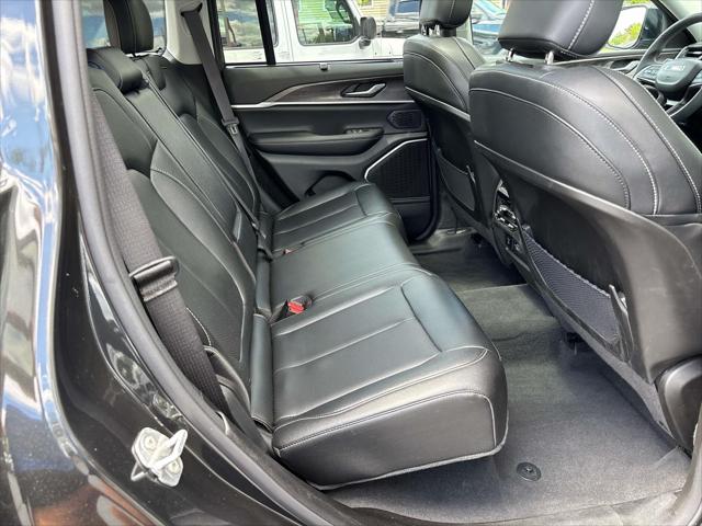 2024 Jeep Grand Cherokee Anniversary Edition
