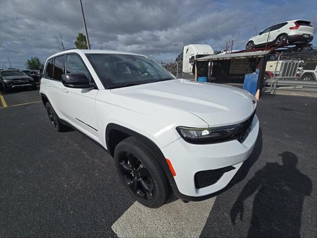 2023 Jeep Grand Cherokee Altitude 4x2