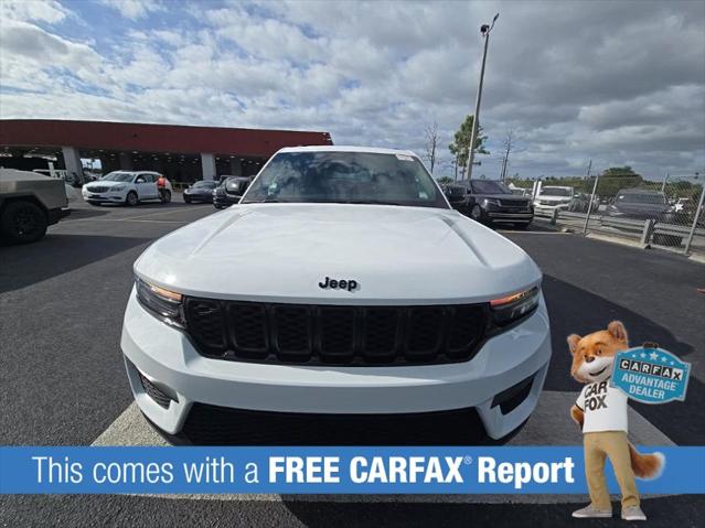 2023 Jeep Grand Cherokee Altitude 4x2