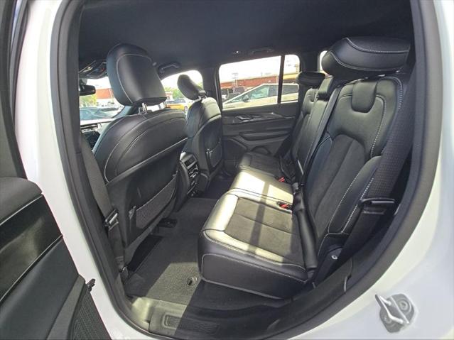 2023 Jeep Grand Cherokee Altitude 4x2
