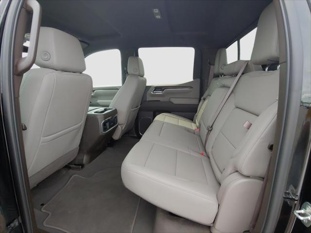 2023 GMC Sierra 1500 4WD Crew Cab Short Box SLT