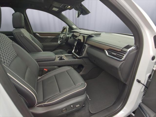 2024 GMC Acadia AWD Denali