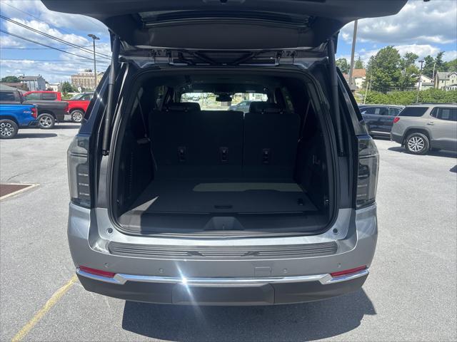 2026 Chevrolet Suburban LT, 4WD