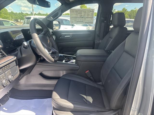 2026 Chevrolet Suburban LT, 4WD