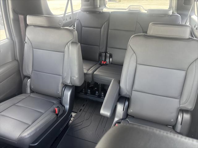 2026 Chevrolet Suburban LT, 4WD