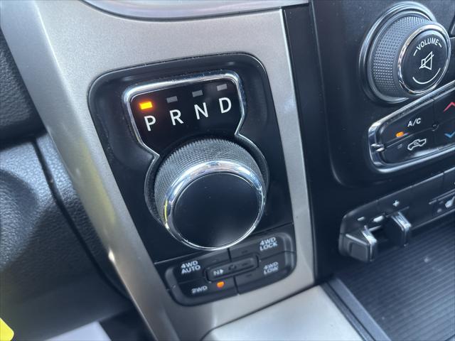 2017 Ram 1500 Big Horn Crew Cab 4x4 6'4" Box