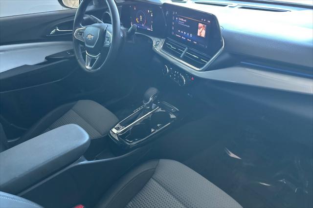2024 Chevrolet Trax FWD LT