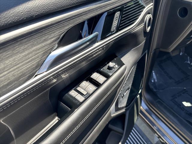 2023 Jeep Wagoneer Series III 4x4