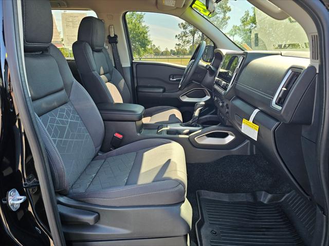 2025 Nissan Frontier Crew Cab SV 4x4