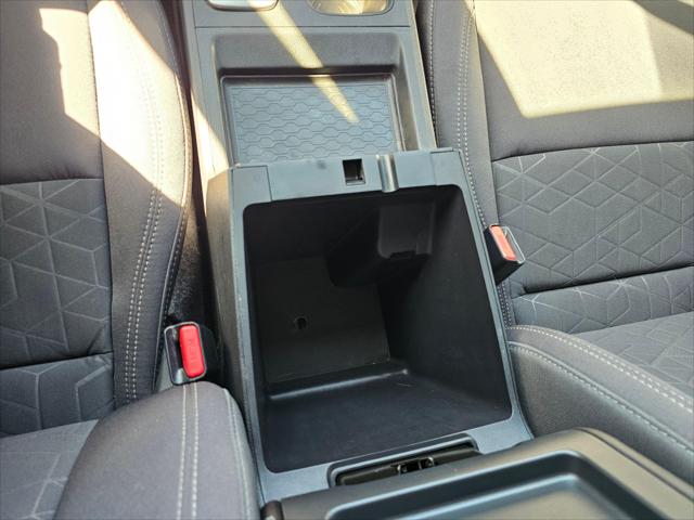 2025 Nissan Frontier Crew Cab SV 4x4