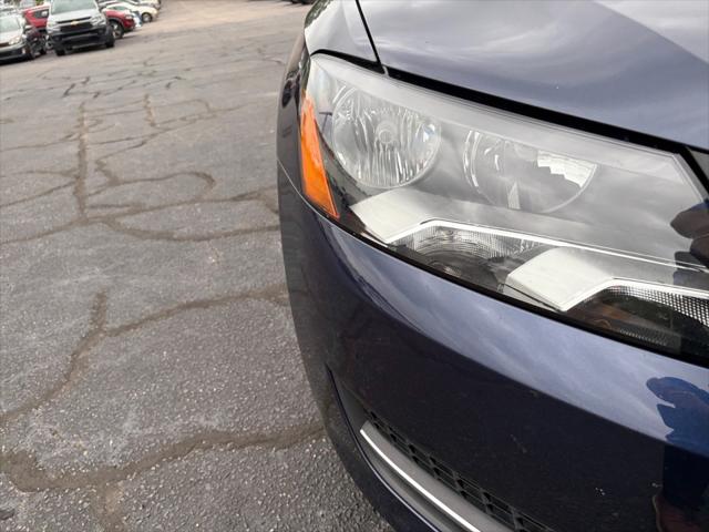 2014 Volkswagen Passat 1.8T SE