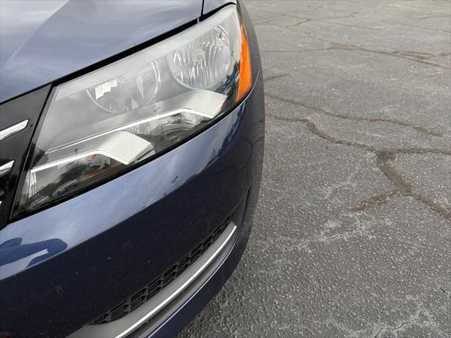 2014 Volkswagen Passat 1.8T SE
