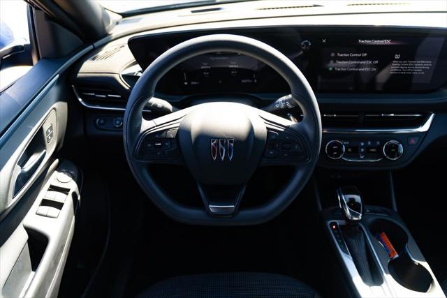 2025 Buick NV Preferred FWD