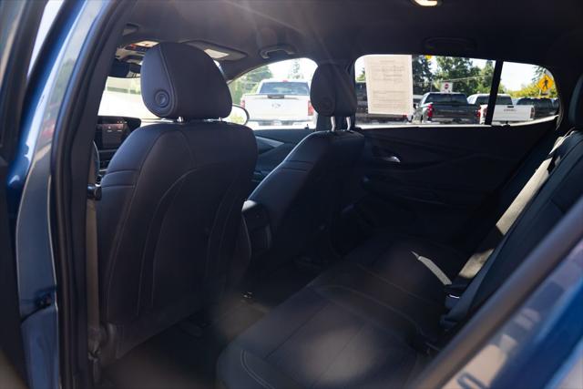 2025 Buick NV Preferred FWD