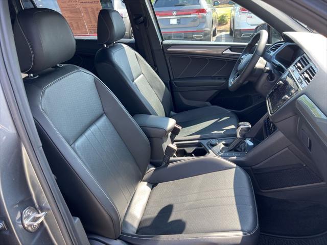 2022 Volkswagen Tiguan 2.0T SE R-Line Black
