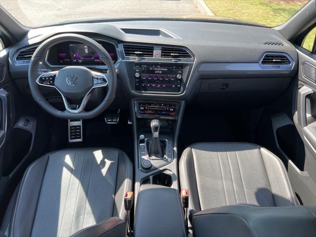 2022 Volkswagen Tiguan 2.0T SE R-Line Black