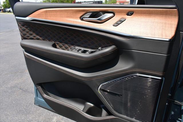 2026 Jeep Grand Cherokee L Summit 4x4