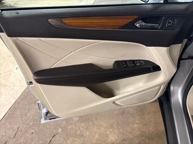 2015 Lincoln MKC Base