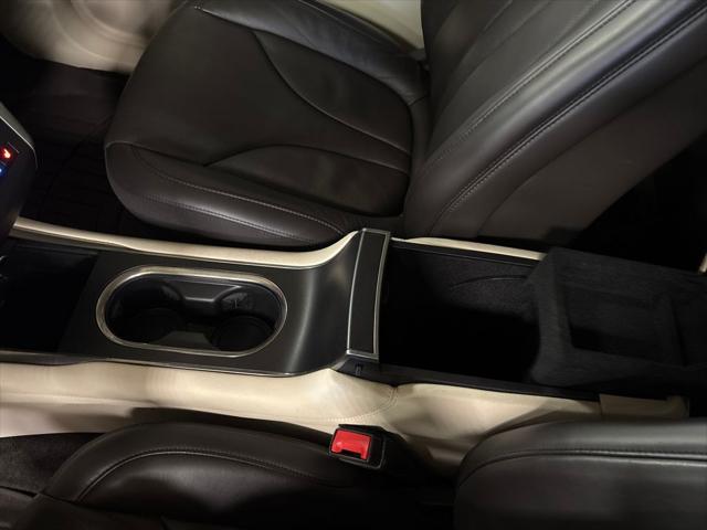 2015 Lincoln MKC Base