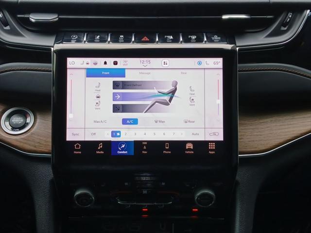 2023 Jeep Grand Cherokee Summit 4x2