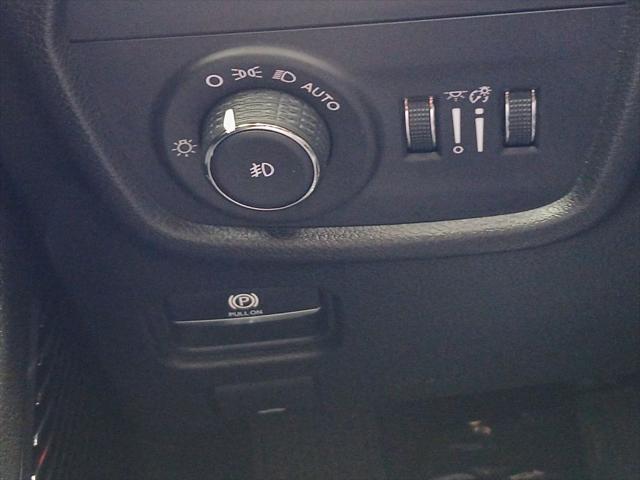 2023 Jeep Grand Cherokee Summit 4x2