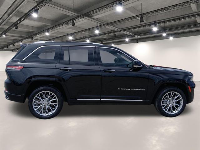2023 Jeep Grand Cherokee Summit 4x2