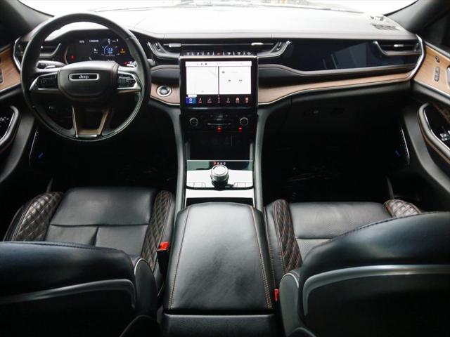 2023 Jeep Grand Cherokee Summit 4x2