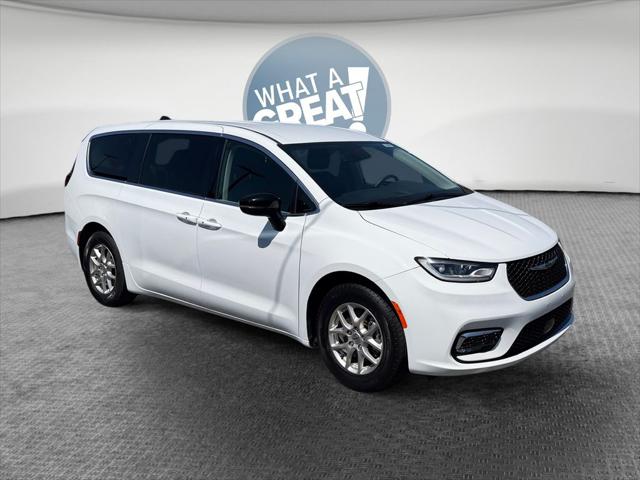 2024 Chrysler Pacifica Touring L for sale in North Huntingdon, PA