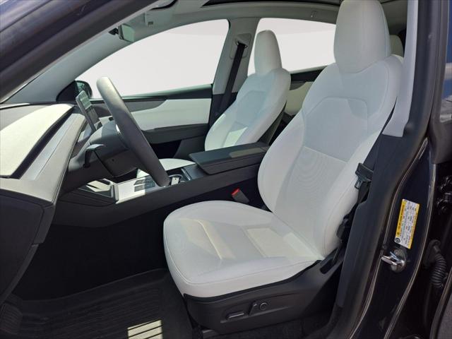 2026 Tesla Model Y Premium Rear-Wheel Drive