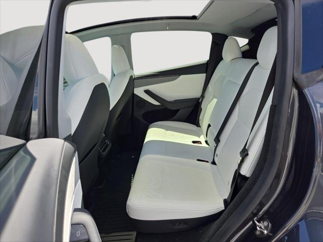 2026 Tesla Model Y Premium Rear-Wheel Drive