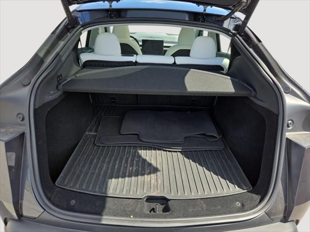 2026 Tesla Model Y Premium Rear-Wheel Drive
