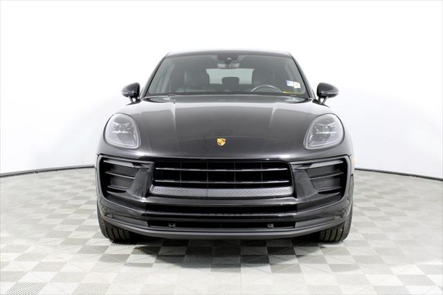 2022 Porsche Macan Unknown