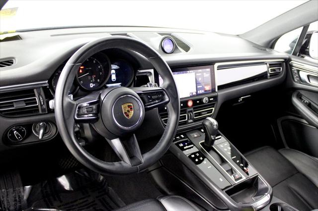 2022 Porsche Macan Unknown