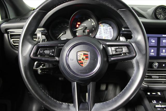 2022 Porsche Macan Unknown