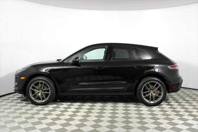 2022 Porsche Macan Unknown