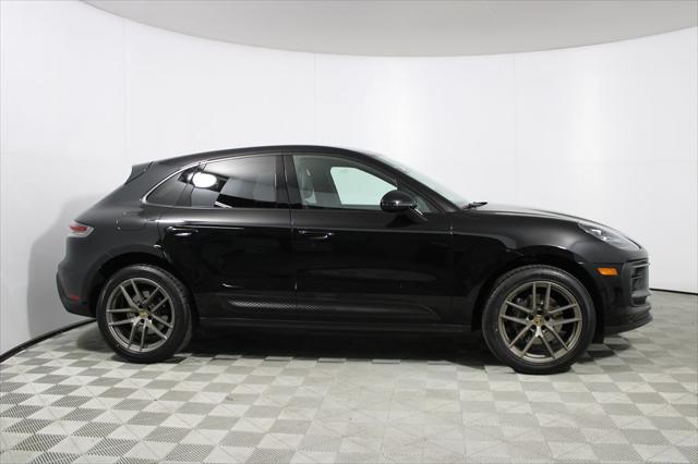 2022 Porsche Macan Unknown