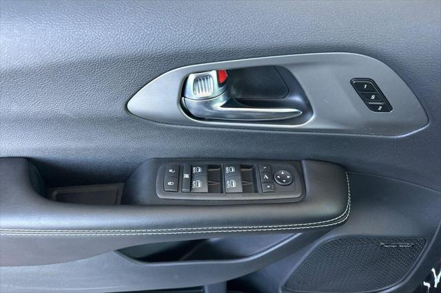 2027 Chrysler Pacifica Limited