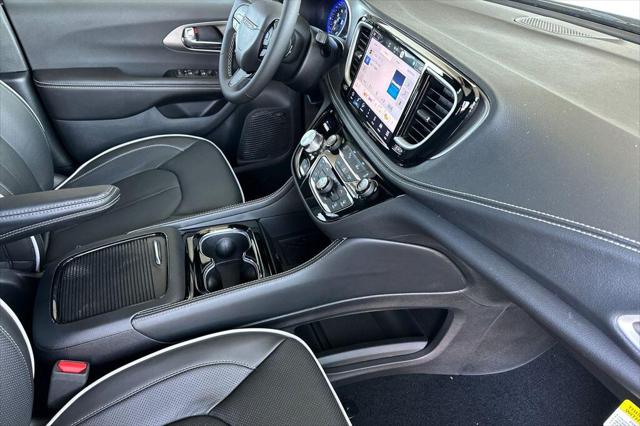 2027 Chrysler Pacifica Limited