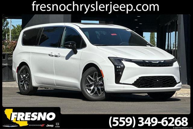 2027 Chrysler Pacifica Pacifica Limited for sale in Fresno, CA