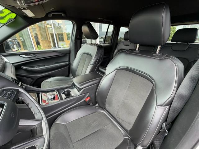 2025 Jeep Grand Cherokee Altitude 4x4