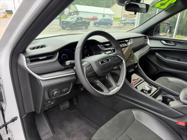 2025 Jeep Grand Cherokee Altitude 4x4