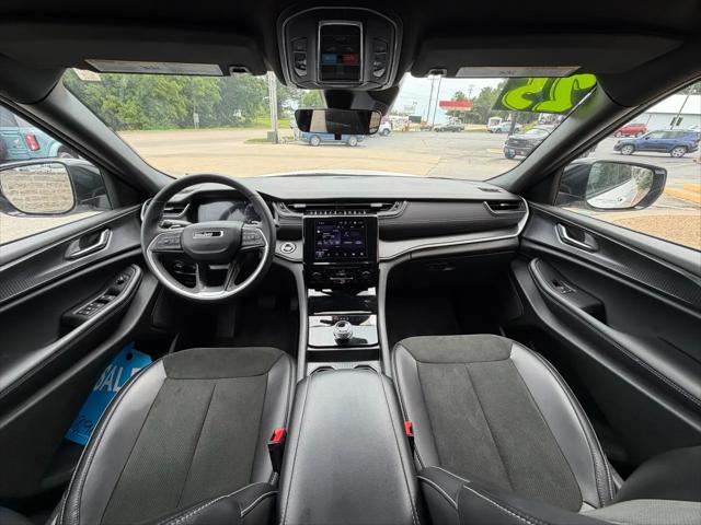 2025 Jeep Grand Cherokee Altitude 4x4