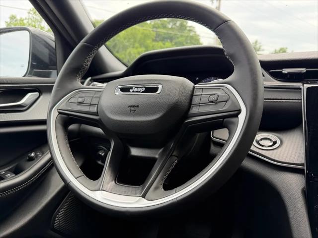 2025 Jeep Grand Cherokee Altitude 4x4
