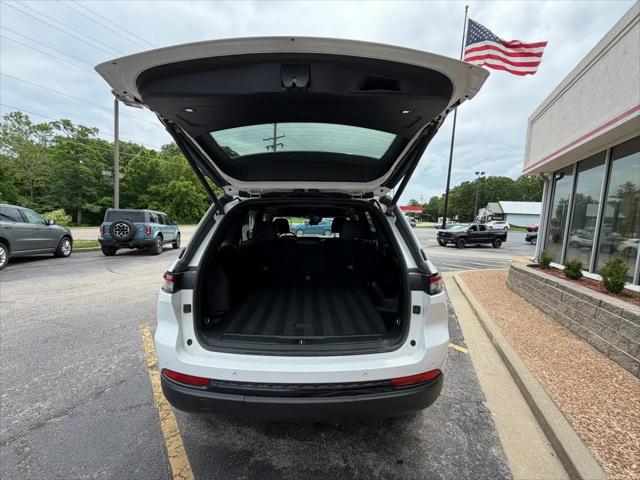 2025 Jeep Grand Cherokee Altitude 4x4