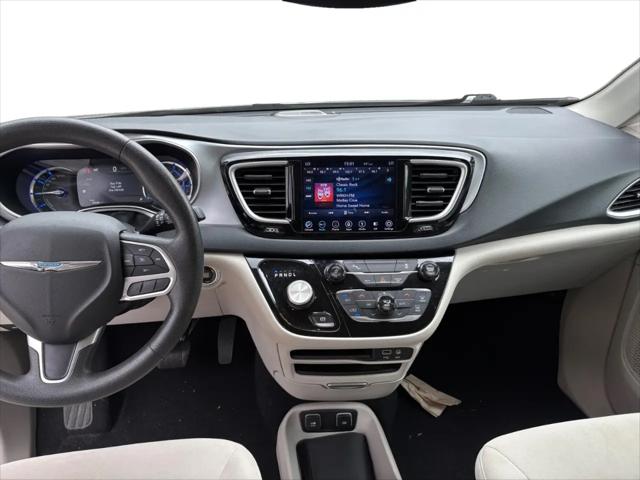 2018 Chrysler Pacifica Hybrid Touring Plus