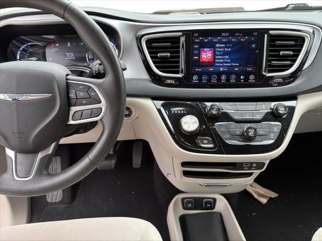 2018 Chrysler Pacifica Hybrid Touring Plus