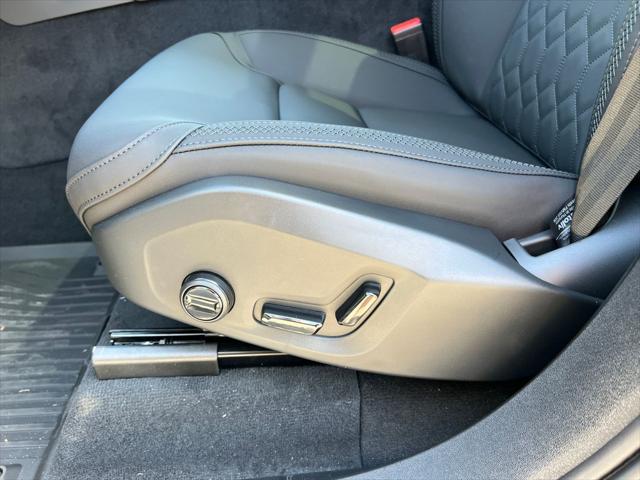 2026 Volvo XC90 Plus, B6 AWD Gas (mild hybrid), Gasoline, Bright, 7 Seats