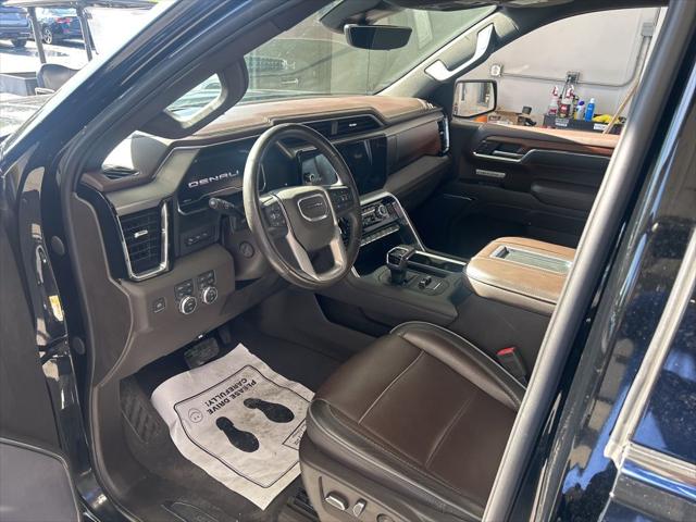 2022 GMC Sierra 1500 4WD Crew Cab Short Box Denali