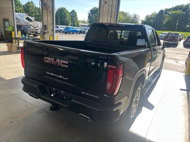 2022 GMC Sierra 1500 4WD Crew Cab Short Box Denali