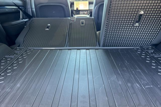2026 Land Rover Defender P400 X-Dynamic SE